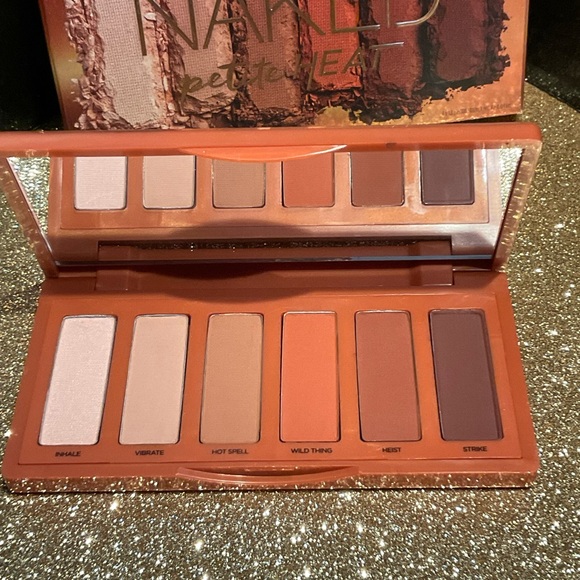 Urban Decay Naked Petite Heat Eyeshadow Palette - Picture 8 of 10